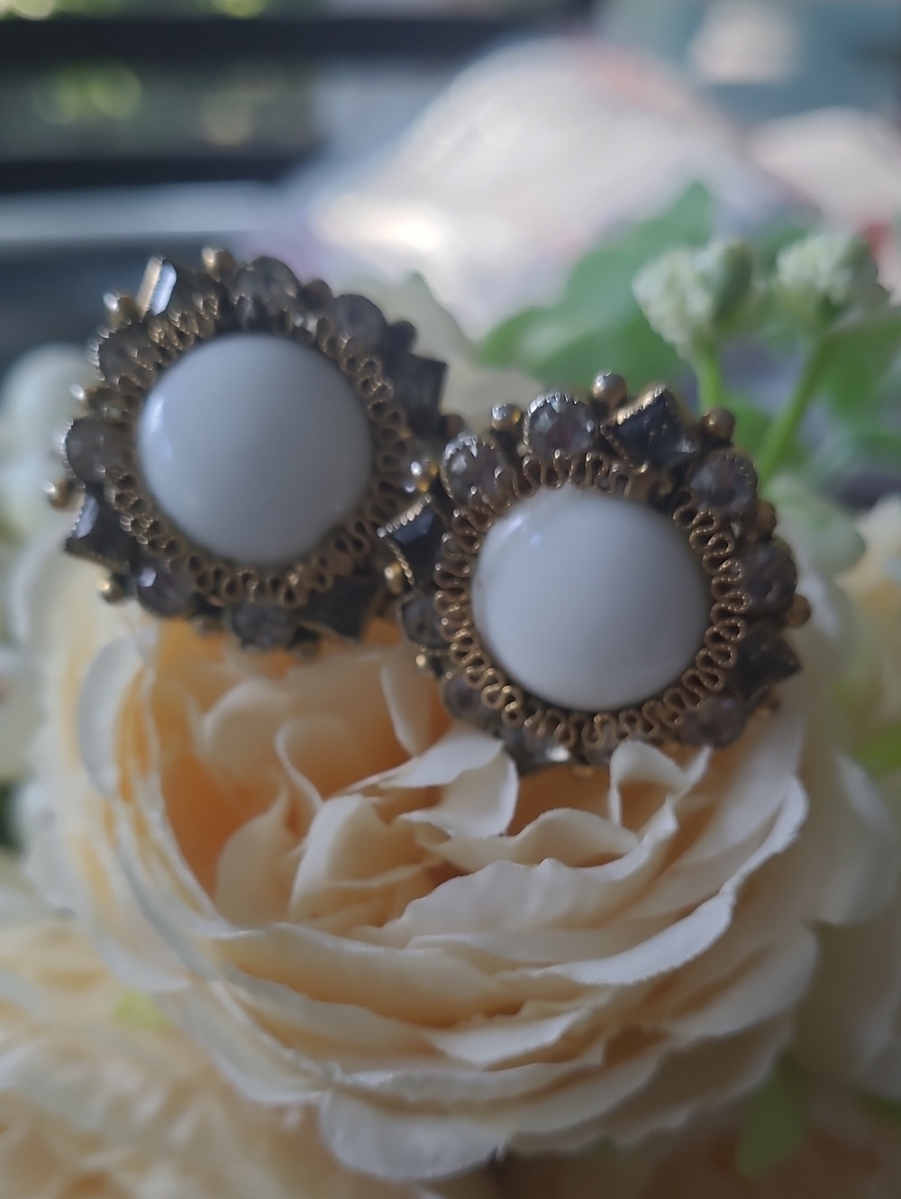 vintage signed Sandor rhinestone clip-on earrings